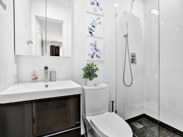 Hollywood Home 978810