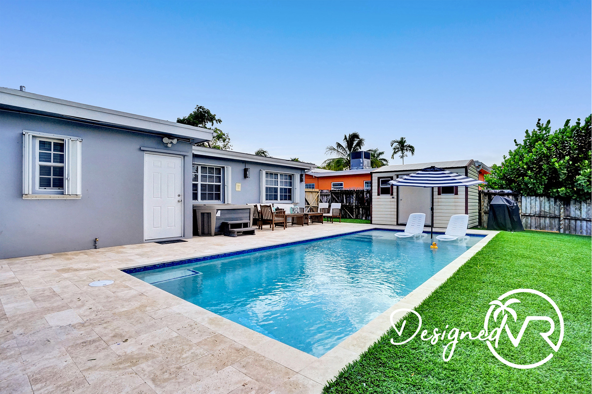 Hollywood Home 978811