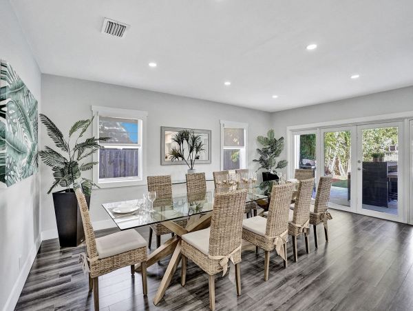 Luxury 5 Bedroom Pool Home in Hollywood FL Walk To Beach