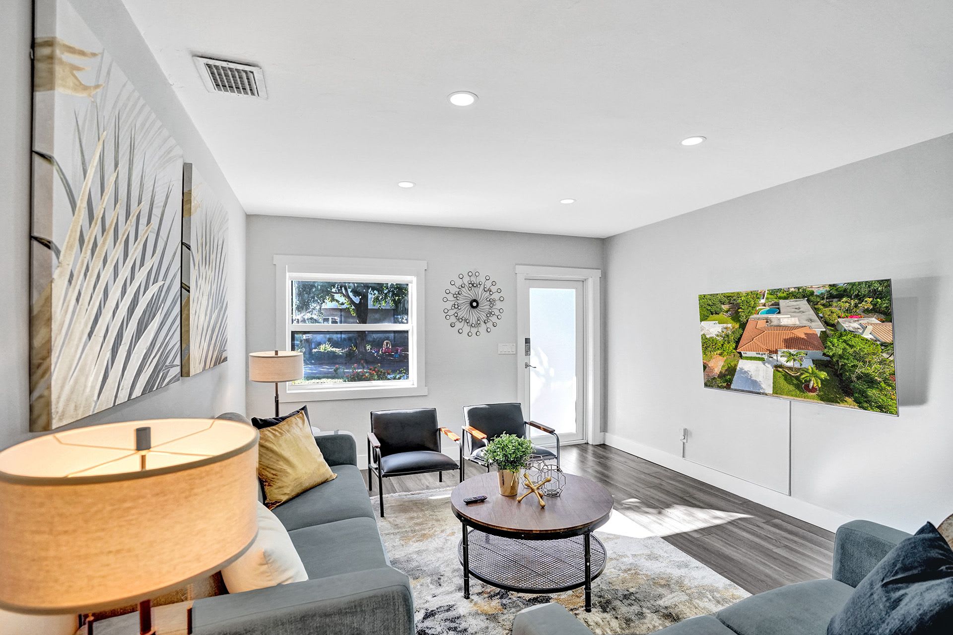 Luxury 5 Bedroom Pool Home in Hollywood FL Walk To Beach