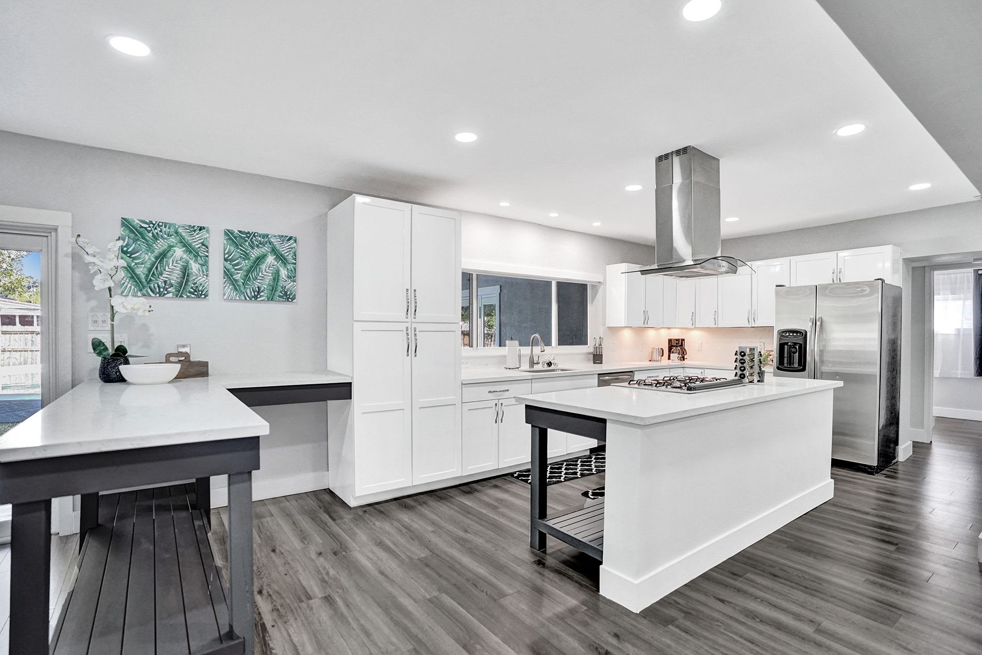 Luxury 5 Bedroom Pool Home in Hollywood FL Walk To Beach