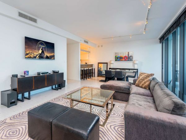 Miami Beach Condo 978824