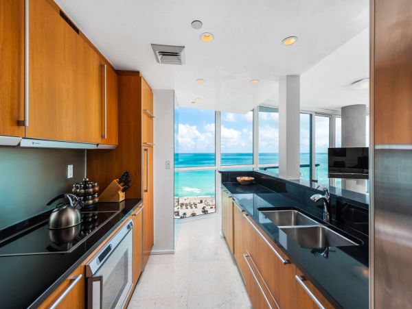 Miami Beach Condo 978825