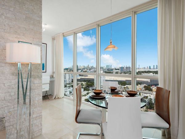Miami Beach Condo 978826