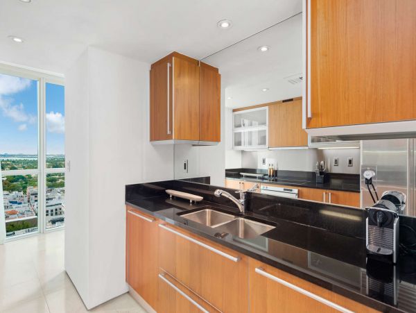 Miami Beach Condo 978826