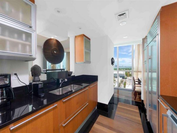 Miami Beach Condo 978829