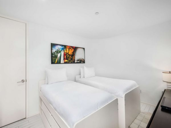 Miami Beach Condo 978835