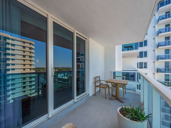 Miami Beach Condo 978840