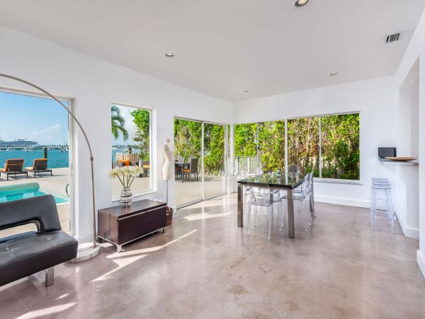 Miami Beach Home 978860