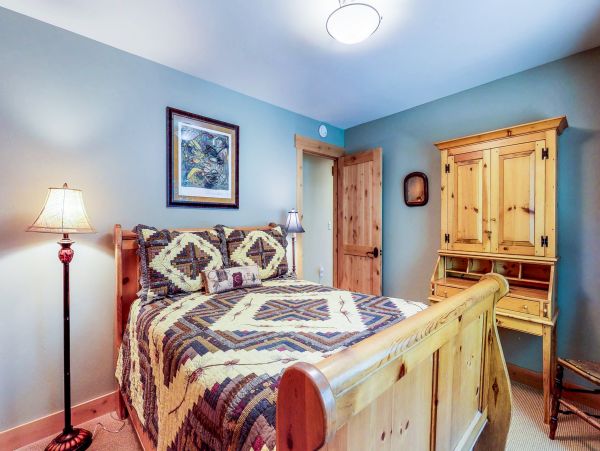 Lake Tahoe North Shore Home 978876