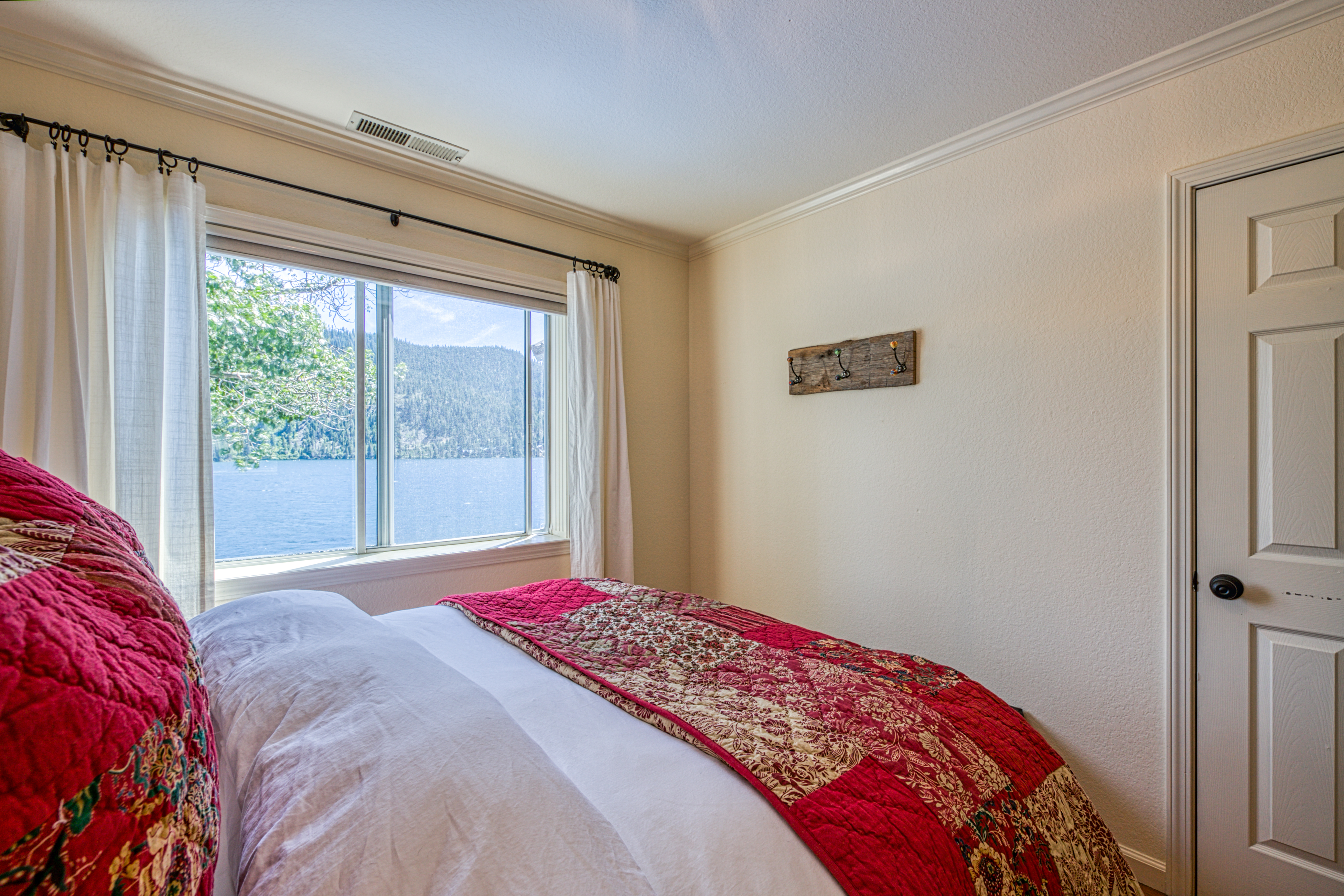 Lake Tahoe North Shore Home 978878