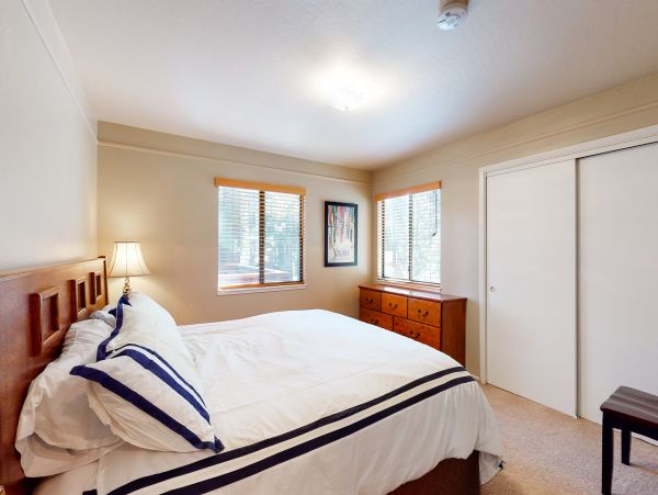 Lake Tahoe North Shore Home 978879