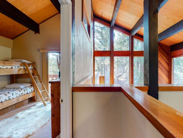 Lake Tahoe North Shore Home 978879