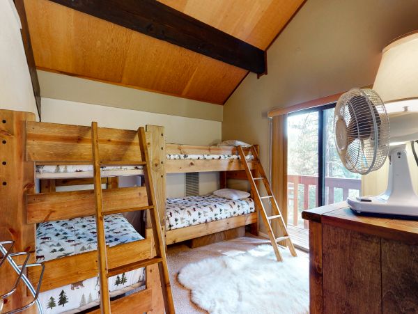 Lake Tahoe North Shore Home 978879