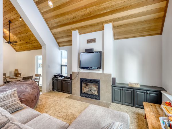 Lake Tahoe North Shore Home 978880