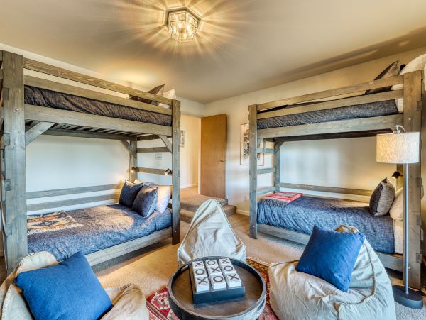 Lake Tahoe North Shore Home 978884
