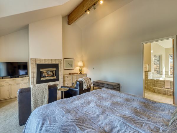 Lake Tahoe North Shore Home 978884