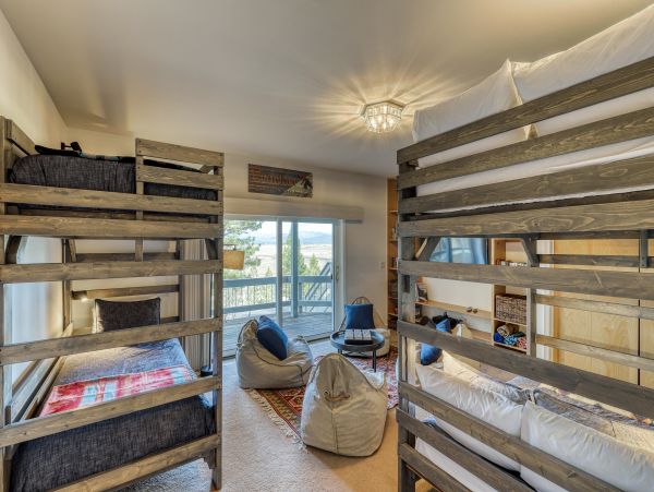 Lake Tahoe North Shore Home 978884