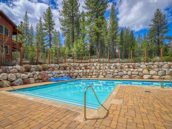 Lake Tahoe North Shore Home 978885