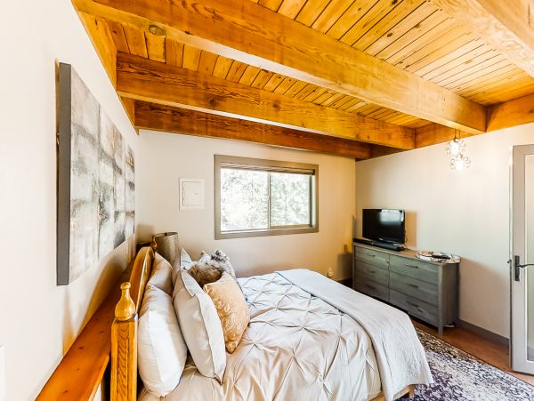 Lake Tahoe North Shore Home 978887