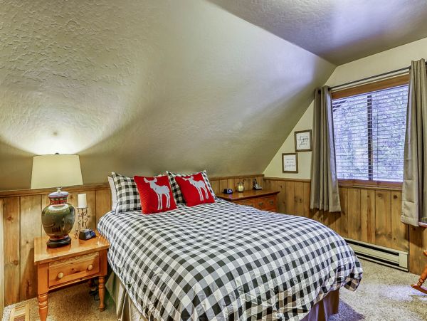 Lake Tahoe North Shore Home 978888