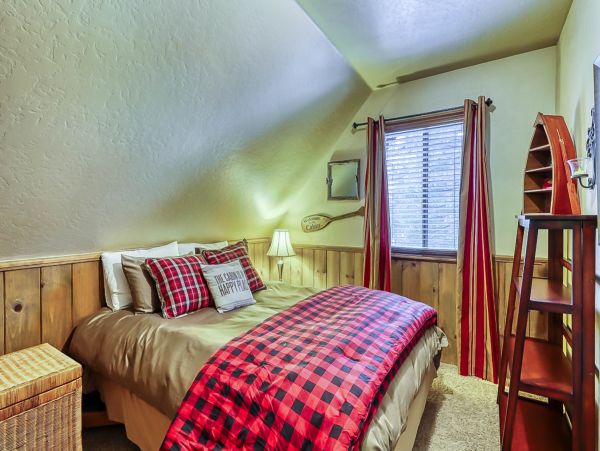 Lake Tahoe North Shore Home 978888