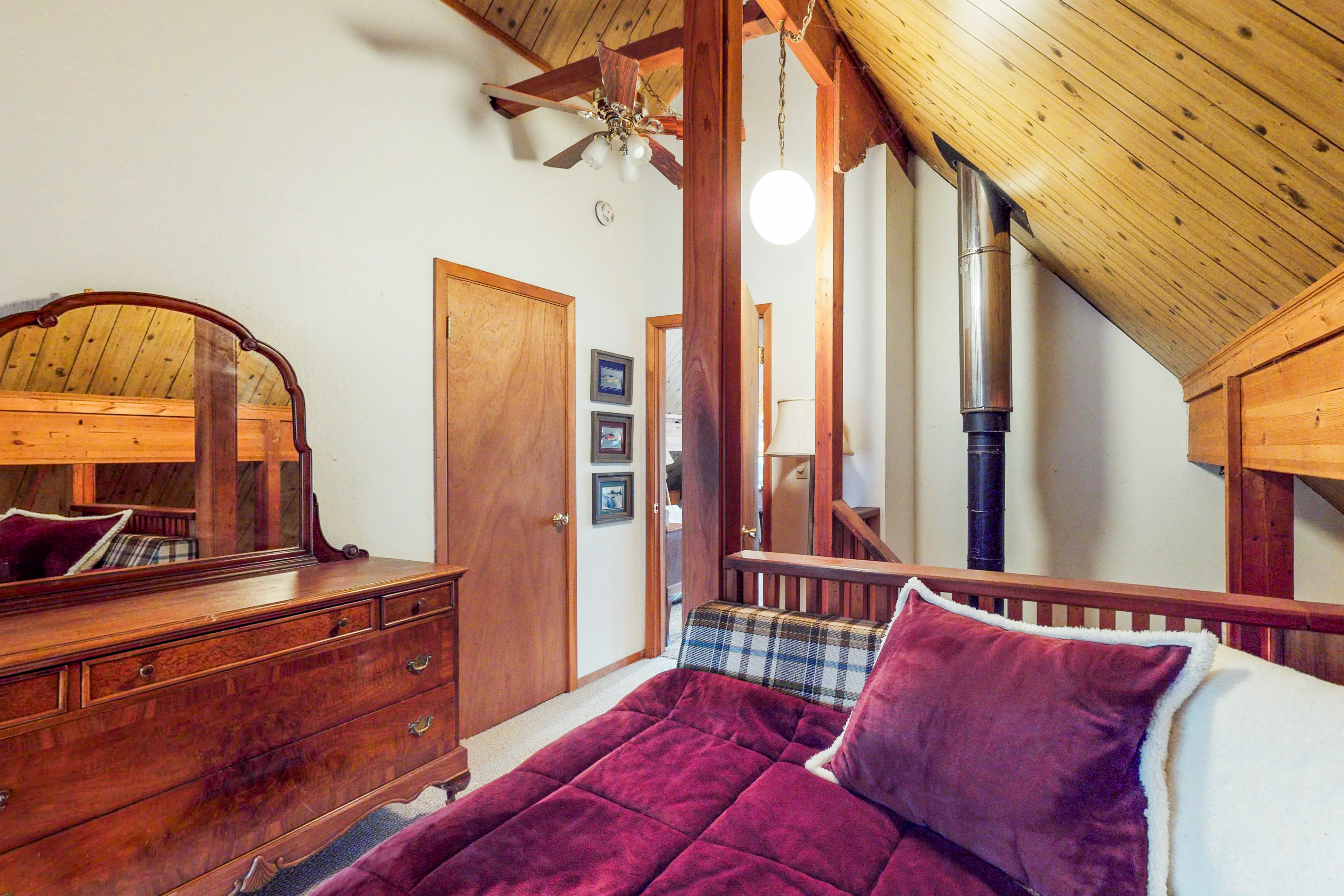 Lake Tahoe North Shore Home 978890