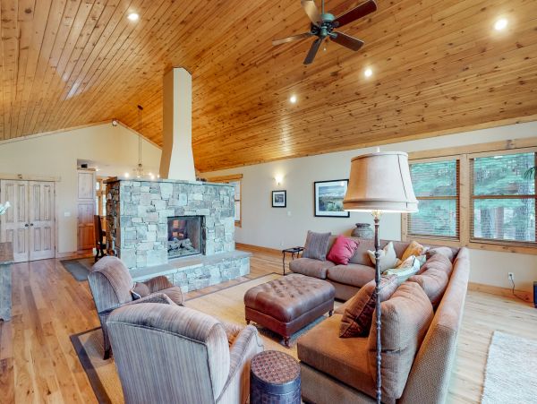 Lake Tahoe North Shore Home 978893