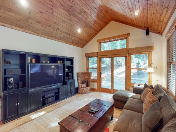 Lake Tahoe North Shore Home 978893