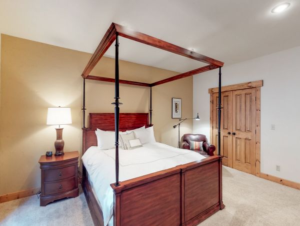 Lake Tahoe North Shore Home 978893