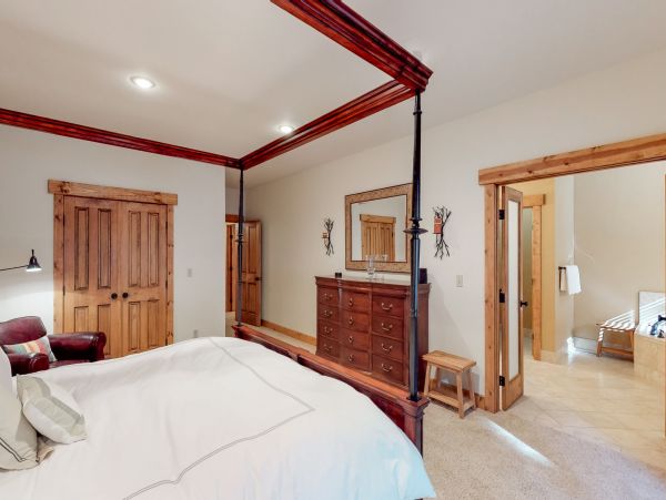 Lake Tahoe North Shore Home 978893