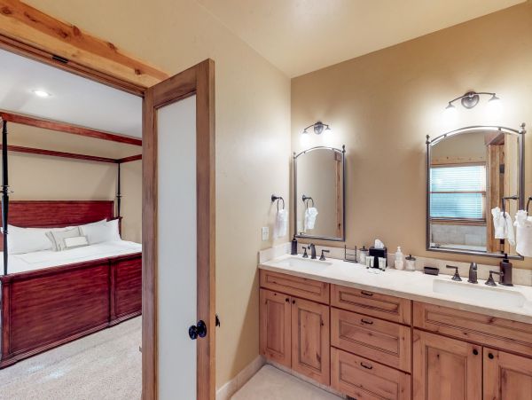 Lake Tahoe North Shore Home 978893
