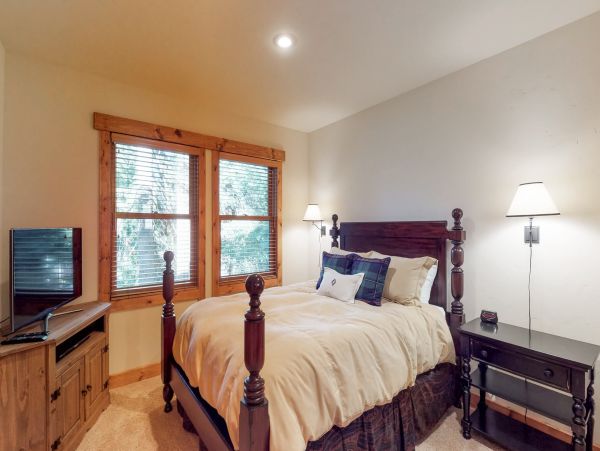 Lake Tahoe North Shore Home 978893