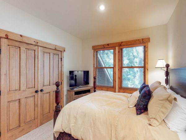 Lake Tahoe North Shore Home 978893