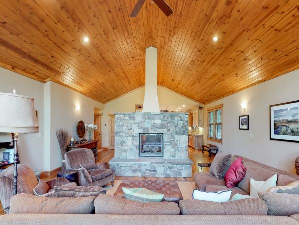 Lake Tahoe North Shore Home 978893