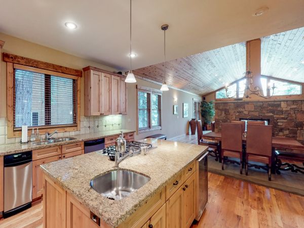 Lake Tahoe North Shore Home 978893