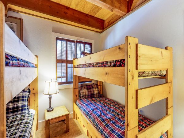 Lake Tahoe North Shore Home 978894