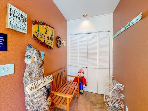Lake Tahoe North Shore Home 978895