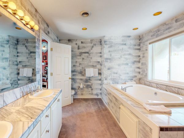 Lake Tahoe North Shore Home 978895