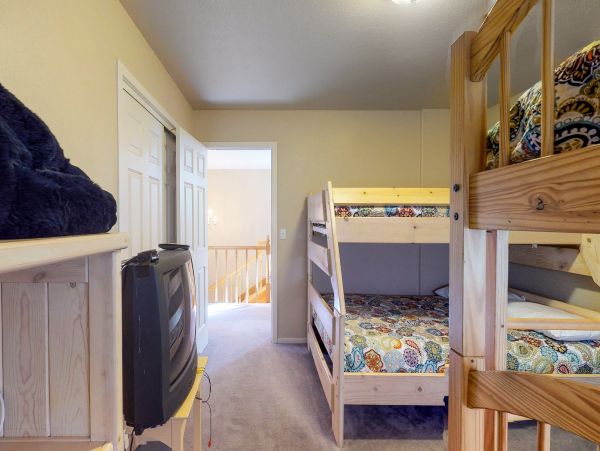 Lake Tahoe North Shore Home 978895