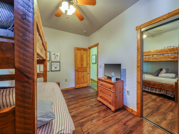 Lake Tahoe North Shore Home 978897