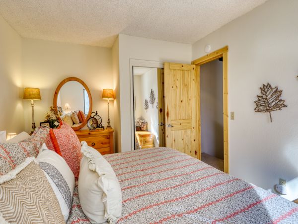 Lake Tahoe North Shore Home 978898