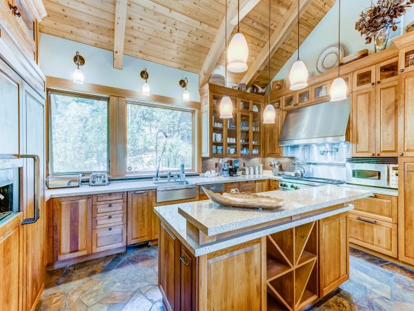 Lake Tahoe North Shore Home 978899