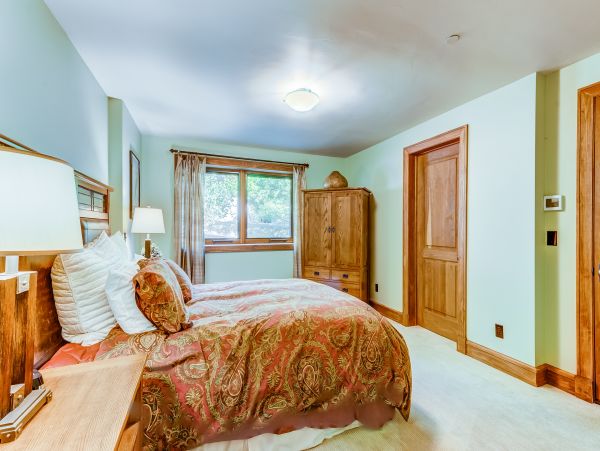 Lake Tahoe North Shore Home 978899