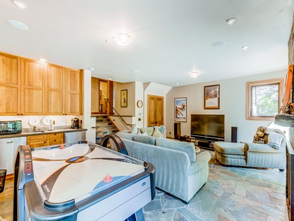 Lake Tahoe North Shore Home 978899