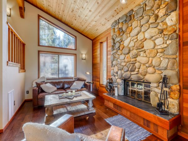 Lake Tahoe North Shore Home 978900