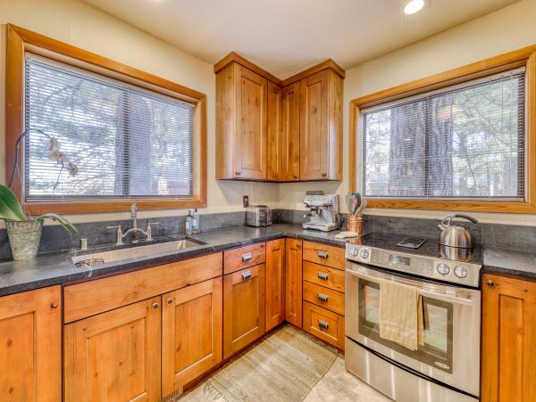 Lake Tahoe North Shore Home 978900