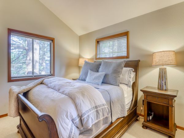 Lake Tahoe North Shore Home 978900