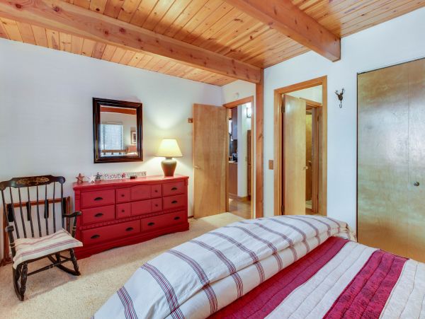 Lake Tahoe North Shore Home 978901