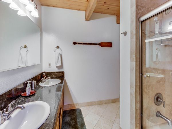 Lake Tahoe North Shore Home 978901